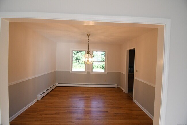 Photo - 313 Burnt Plains Rd