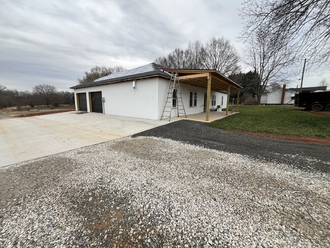 Photo - New Built Home 3-Bedroom Kernersville Home with Granite Touches and 2 Full Baths!"