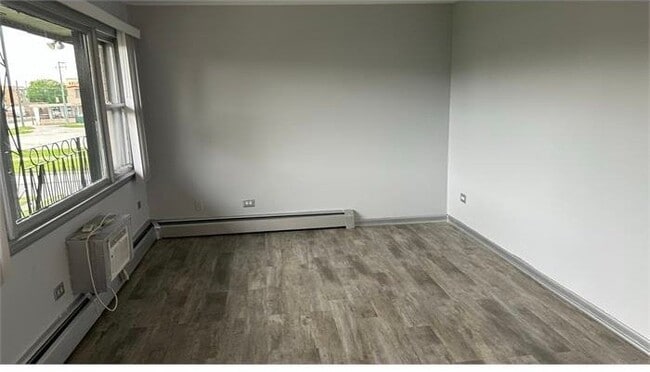 Photo - 7043 S East End Ave Unidad 2B