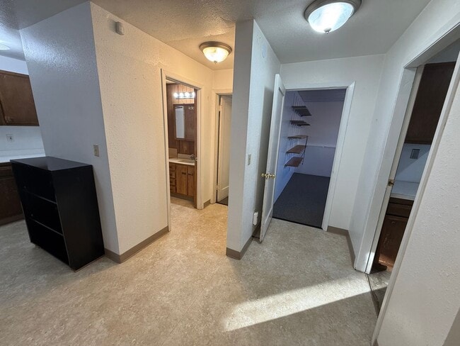 Photo - 524 N Klevin St Unit B