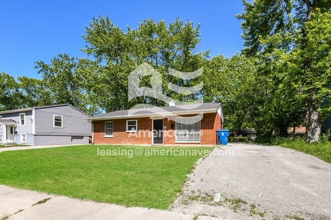 Building Photo - 3967 Downes Dr