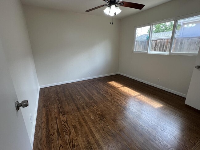 Photo - 1110 Oliver St