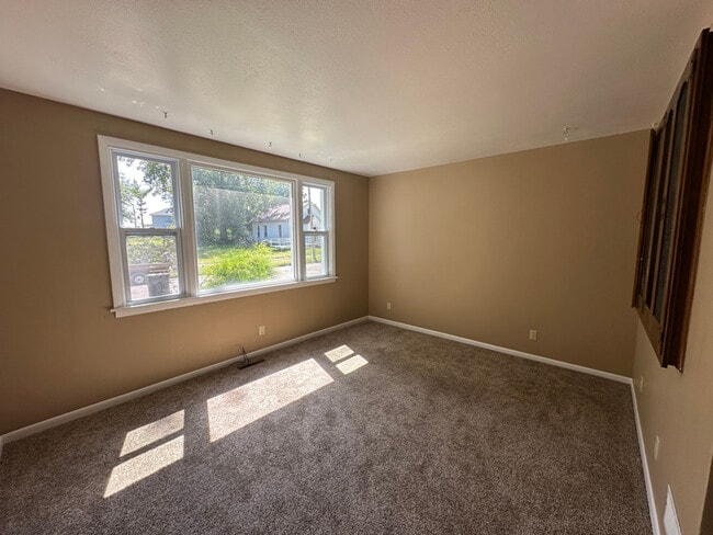 Photo - 806 15th Ave S Unit Lower