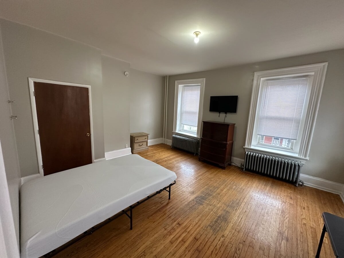 Photo - 4617 Penn St