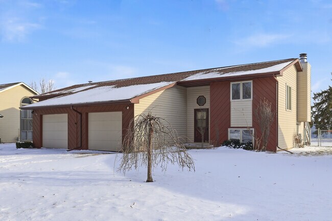 809 W Ridgeview Dr