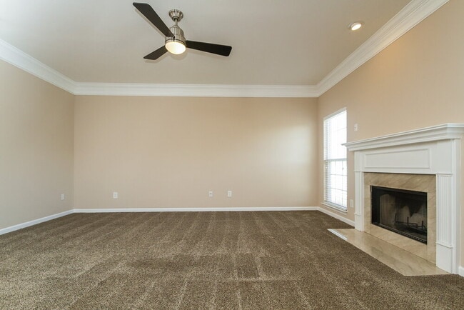 Photo - 310 Sarava Ln