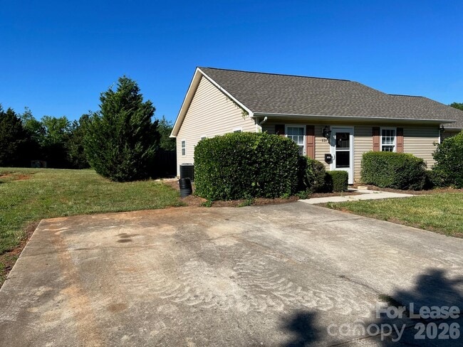 Photo - 131 McKendree Rd