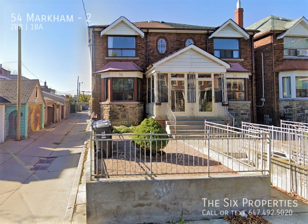 Building Photo - Sunny 2 Bedroom Upper Floor Apartment Unit 2