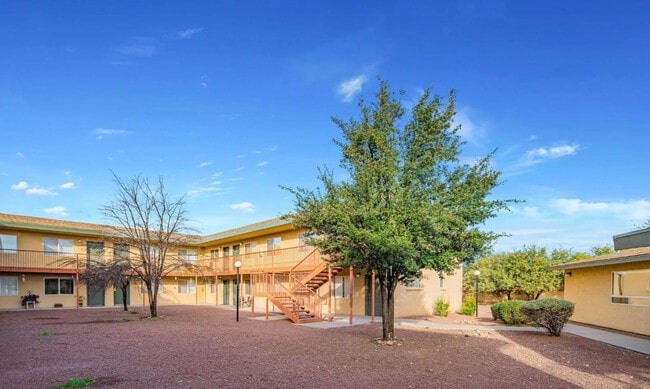 Building Photo - Casa Bonita Apartments