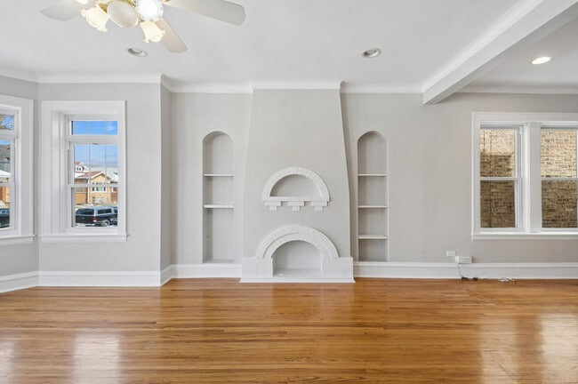 Photo - 4945 N Kilpatrick Ave Unit 1