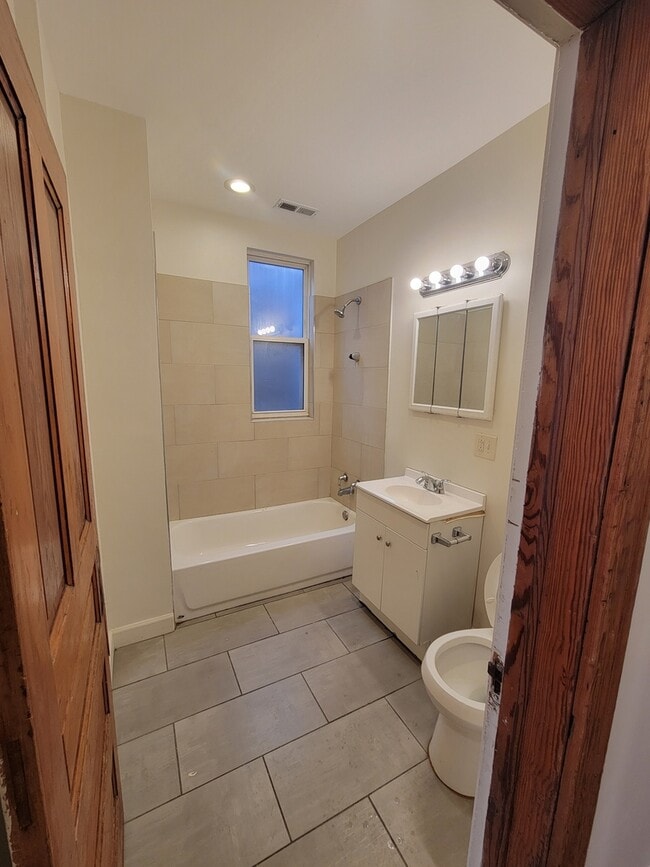 Photo - 1931 S St Louis Ave Unit 2