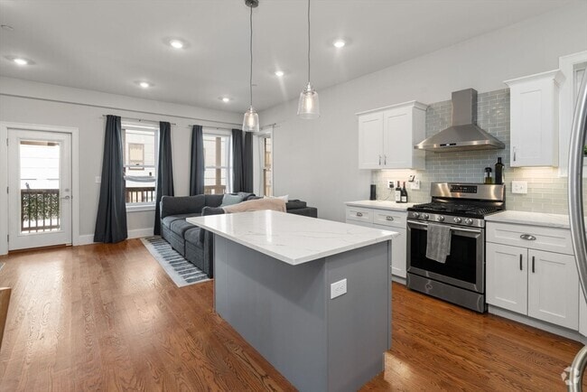 Building Photo - 338 Meridian St Unit #2A Rental