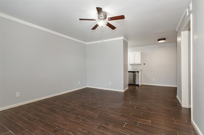 Photo - 5722 Gaston Ave Unidad A