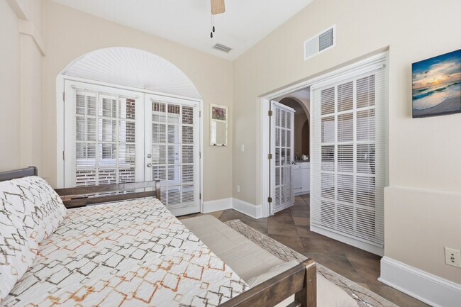 926 SW 2nd Ave Unit SI ID1606135P