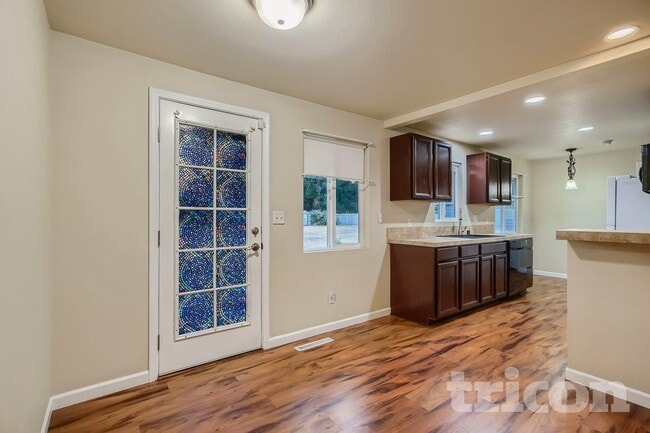 Photo - 9022 Lorraine Ave S