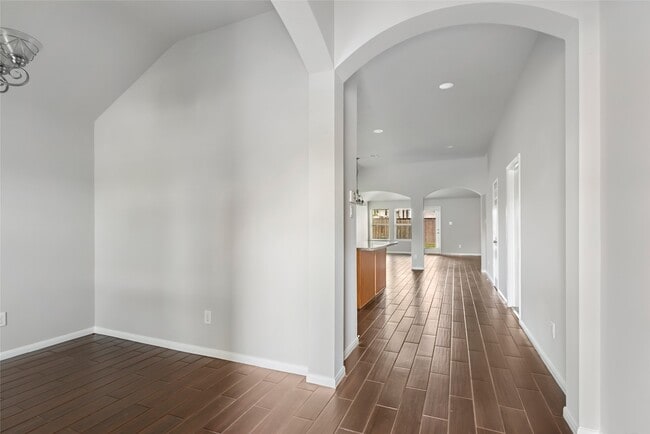 Photo - 21915 Saragosa Pond Ln