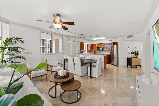 Building Photo - 2011 N Ocean Blvd Unit 401-N Rental