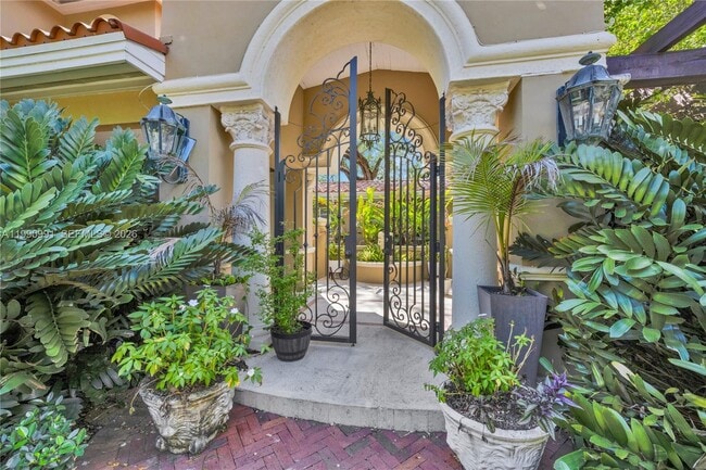 Photo - 6200 Granada Blvd