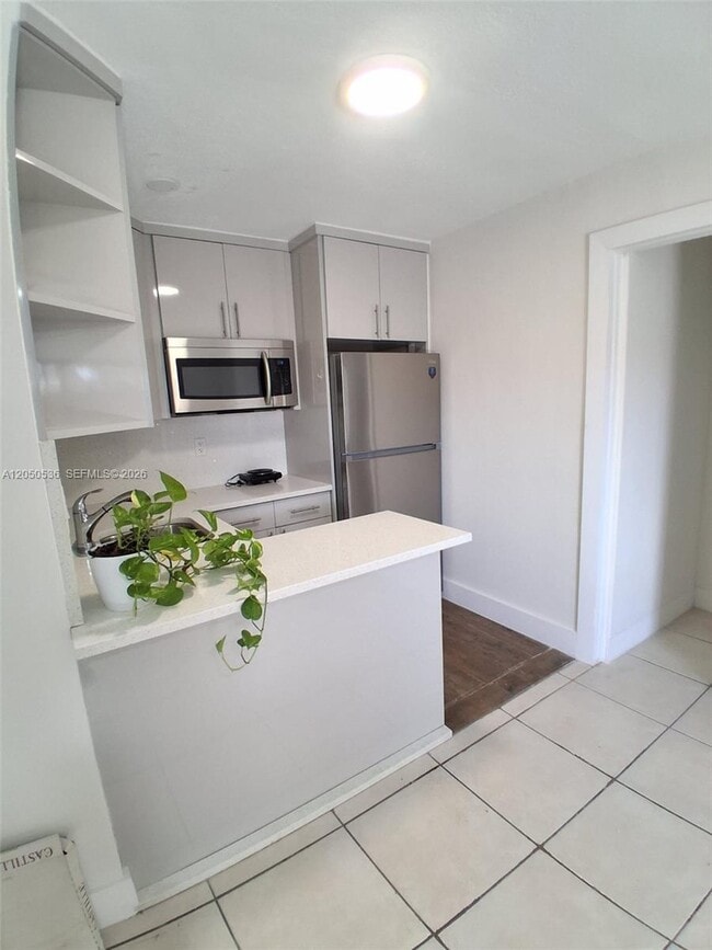 Building Photo - 1231 SW 136th Pl Unit B