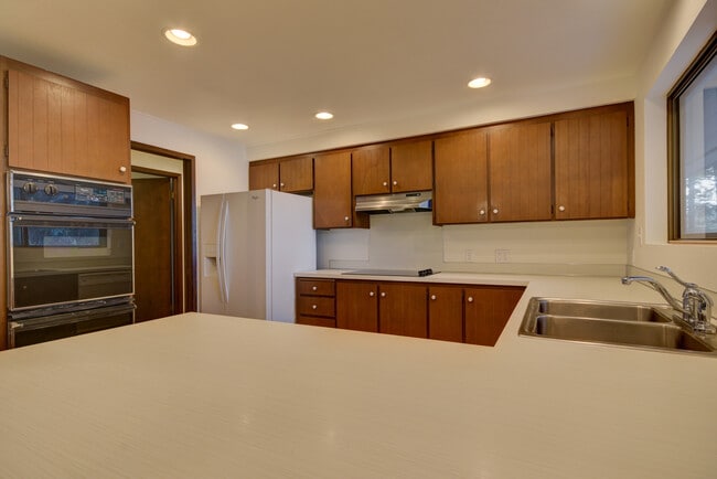 Photo - 2 Bed+ 2 Bath Home With Water View