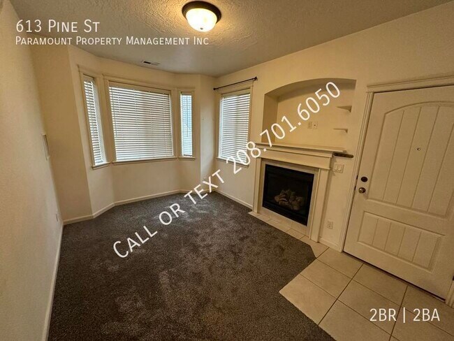 Photo - 613 E Pine Ave