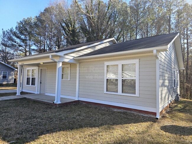 Photo - 3046 Embry Way SE