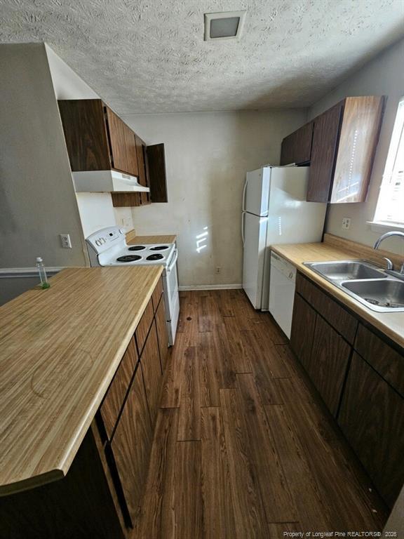 Photo - 933 Applewood Ln