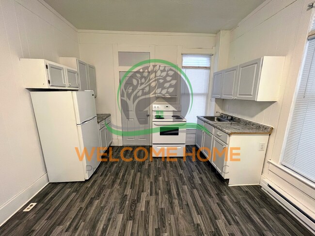 Building Photo - Salem St Unit 2