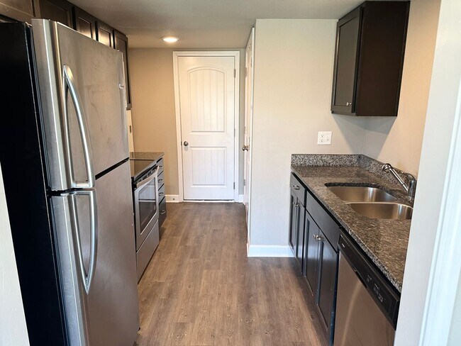 Photo - 3 Bed Townhome in Grain Valley