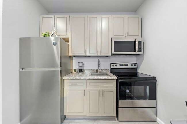 Building Photo - 803 Avenue K Unit D