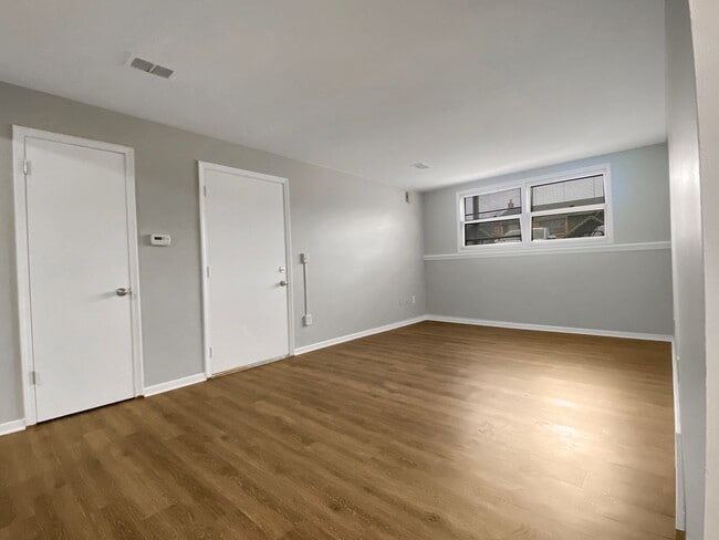 Photo - 4179 Oak Park Dr SE