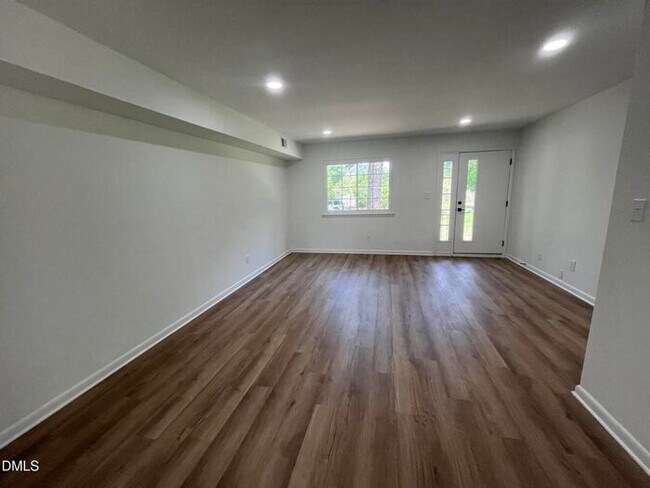 Photo - Five Point's hidden 2 Bed 1.5 Bath gem