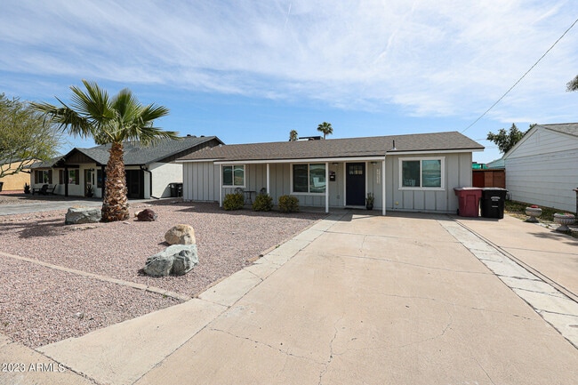 Building Photo - 2633 N 70th St