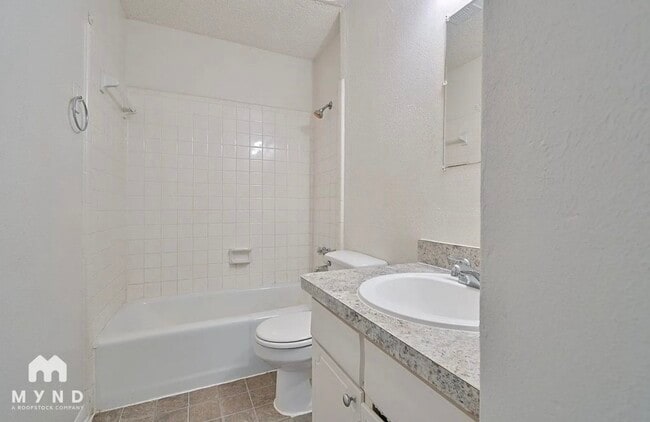 Bathroom #1 - 712 Meadowglen Dr
