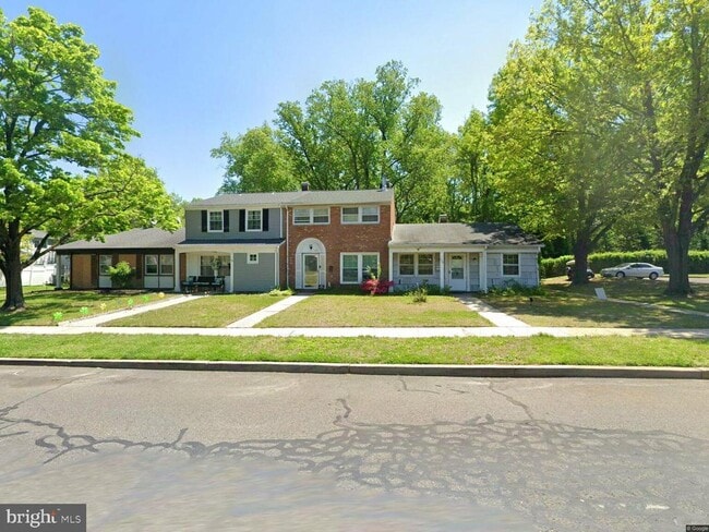 Building Photo - 128 Rockland Dr