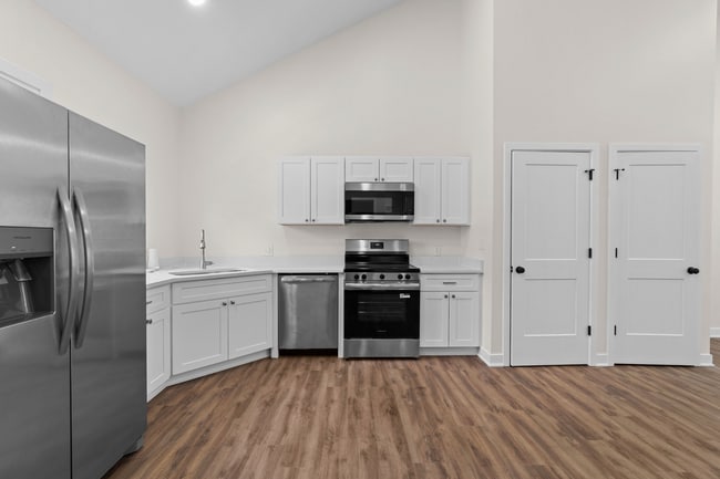 Photo - 4448 Evanston Ave Unit B