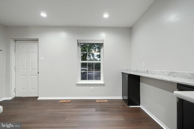 Photo - 8704 Tamar Dr