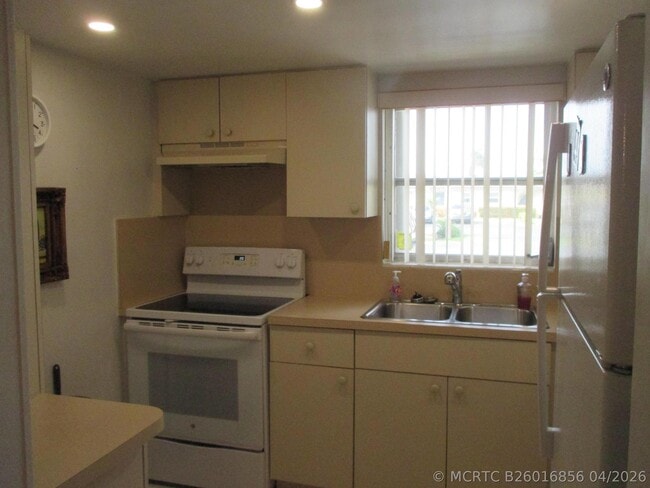 Photo - 2951 Ashley Dr W