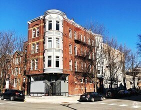 Building Photo - 1444 W Erie St Rental
