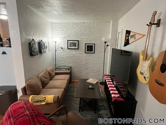 Photo - 153 Salem St Unidad 2