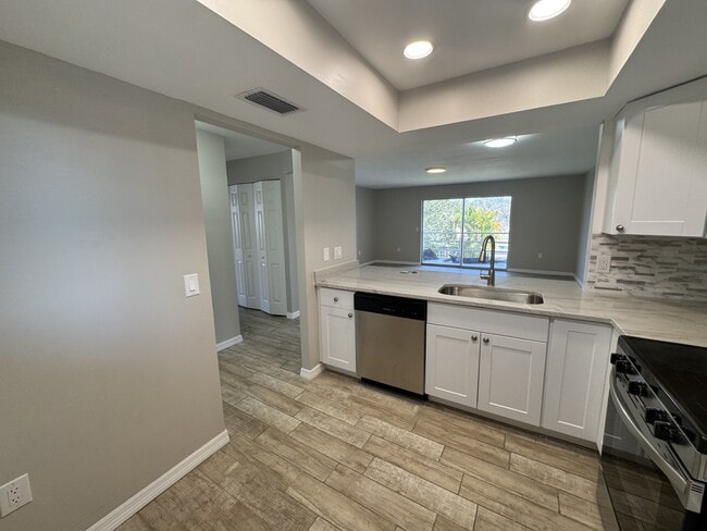 Photo - 3602 Beneva Rd Unidad BV 405