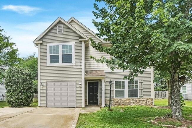 Building Photo - 11812 Village Pond Dr