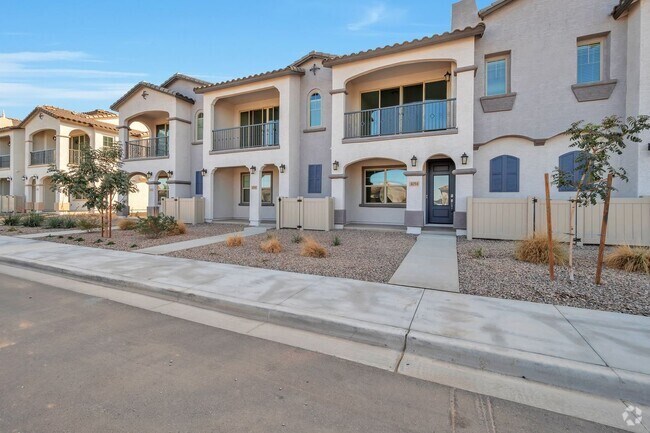 Building Photo - Brand New Luxurious Townhome in Warner Meadow