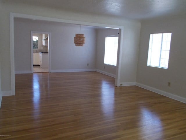 Photo - 2535 Carlos St
