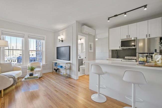 Photo - 2746.5 N Hampden Ct