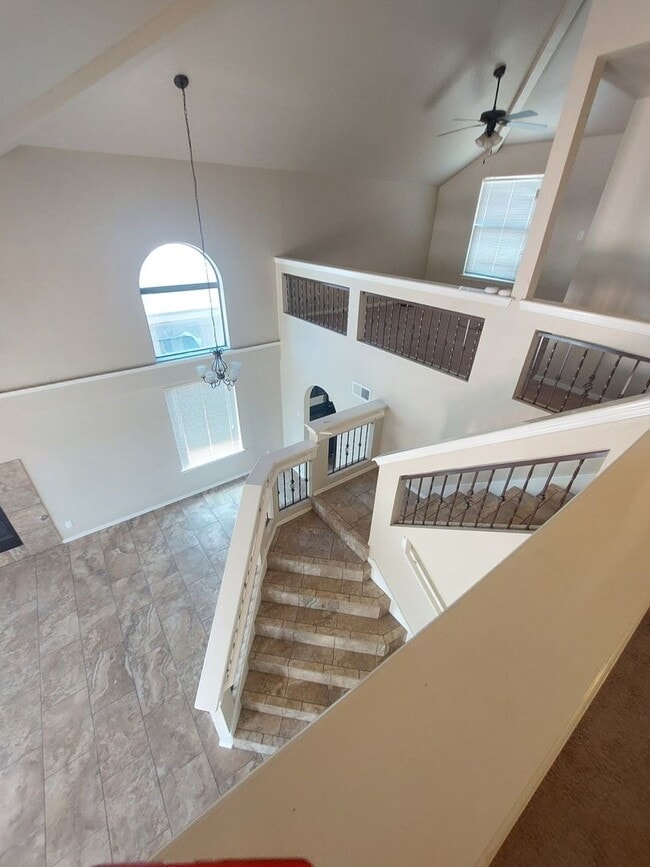 Photo - 3 bedroom 2 bathroom beautiful rental ! Available November