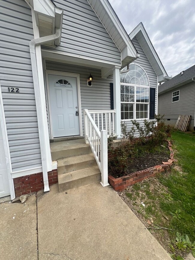 Photo - 3 BEDROOM-, 2 BATH MUST SEE!