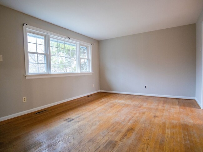 Photo - 4-Bedroom Home in Midlothian