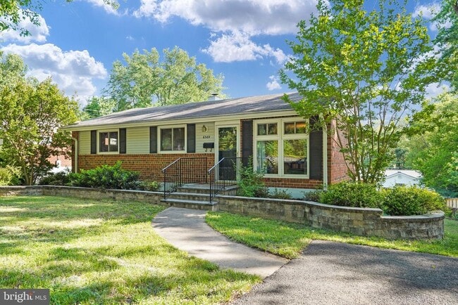 Photo - 6369 Edsall Rd