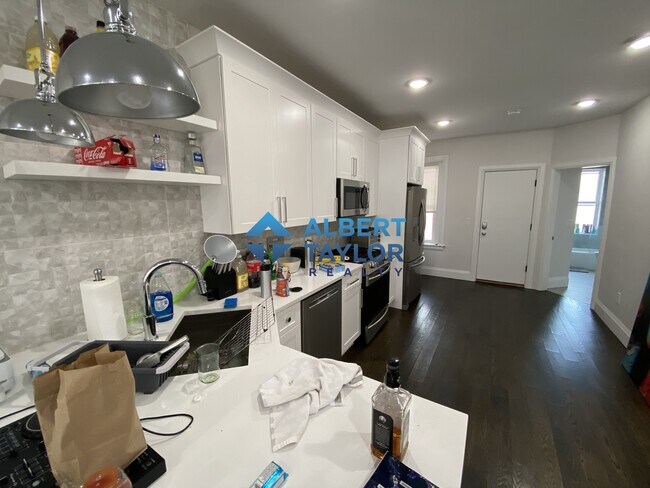Photo - 9 Strathmore Rd Unit 3